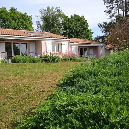 캠프장 Maison 6 Pers Avec Terrasse Et Equipements Bebe - Api-1-52-745 *